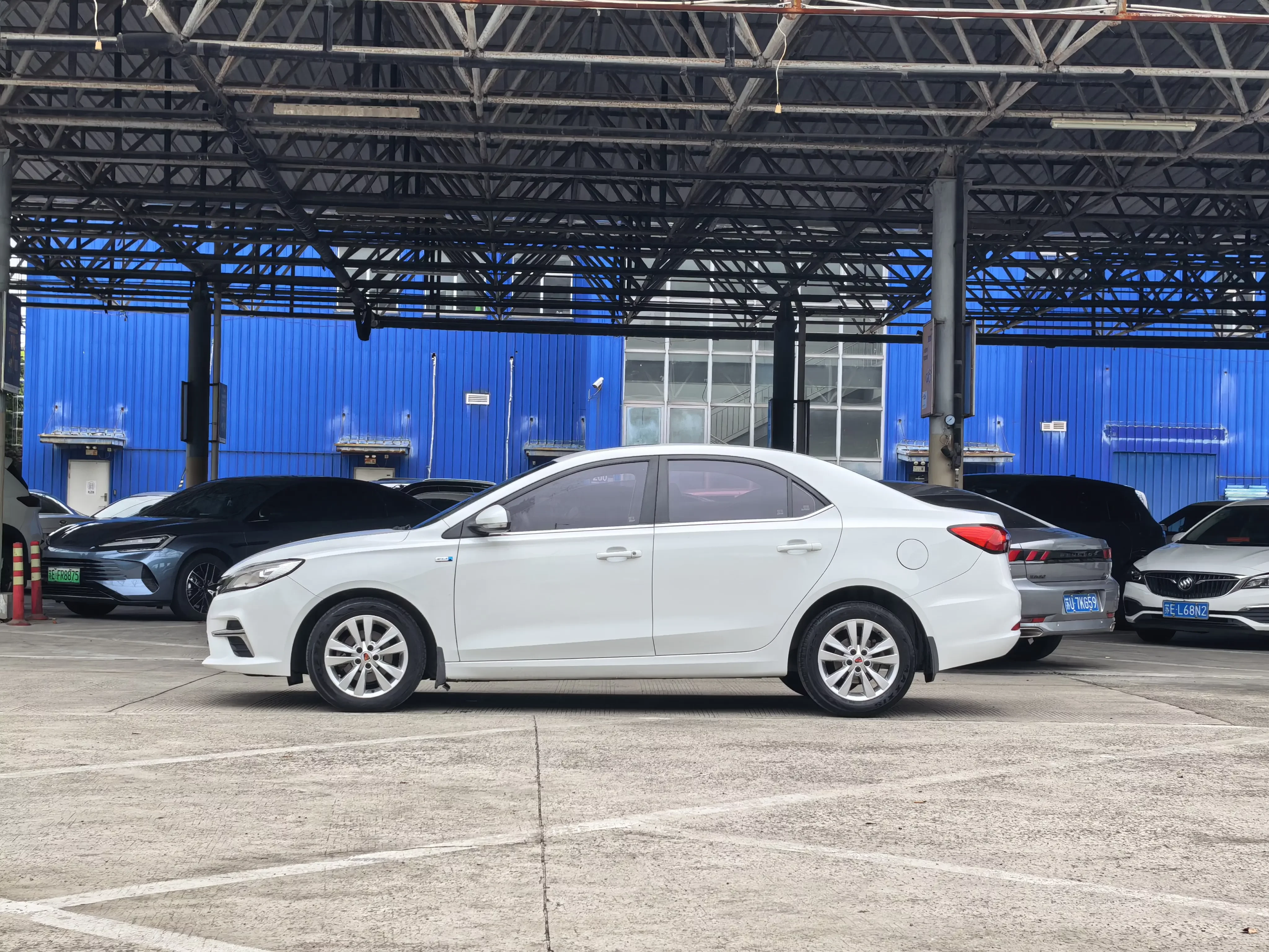 Roewe 360