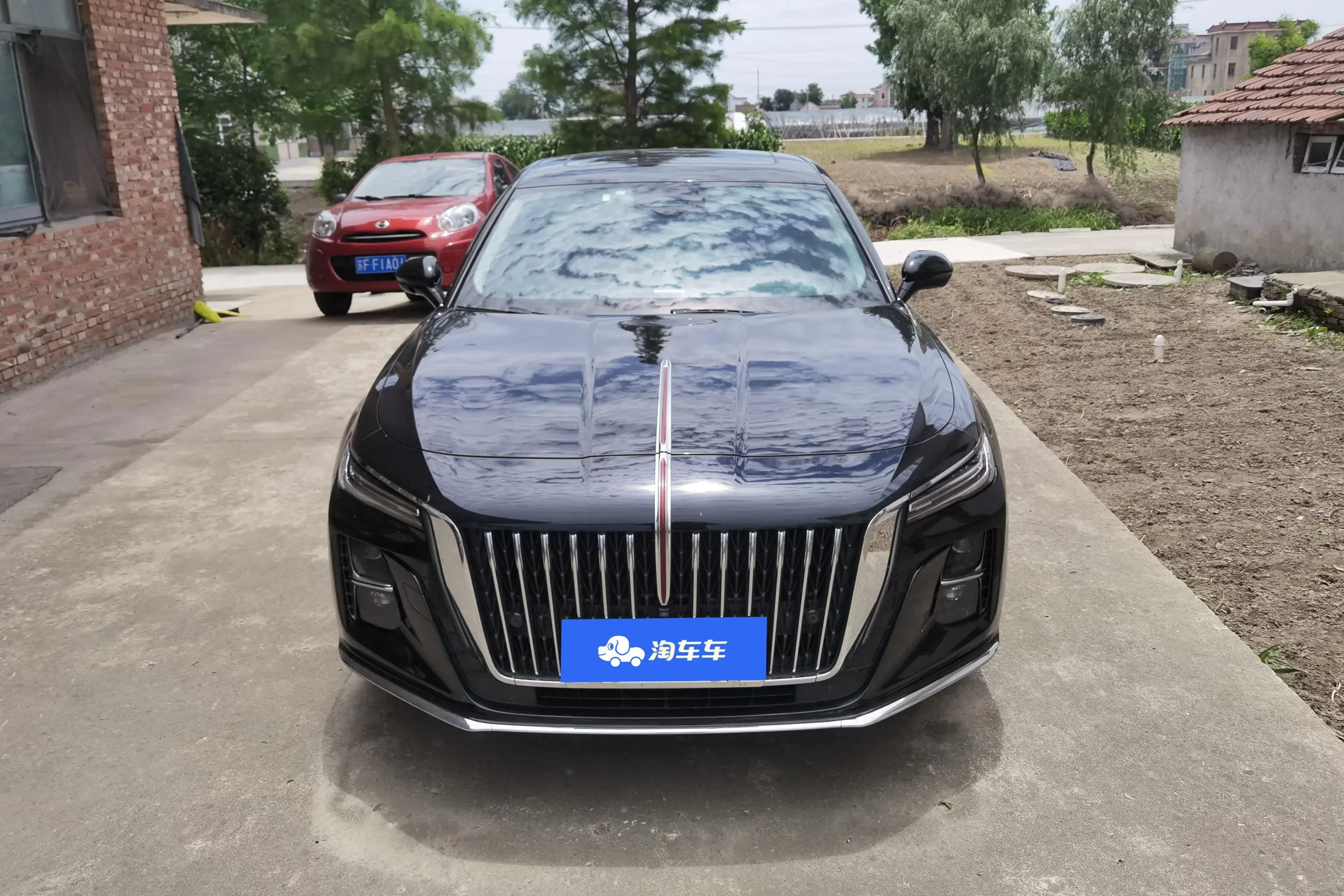 Hongqi H5  из Китая