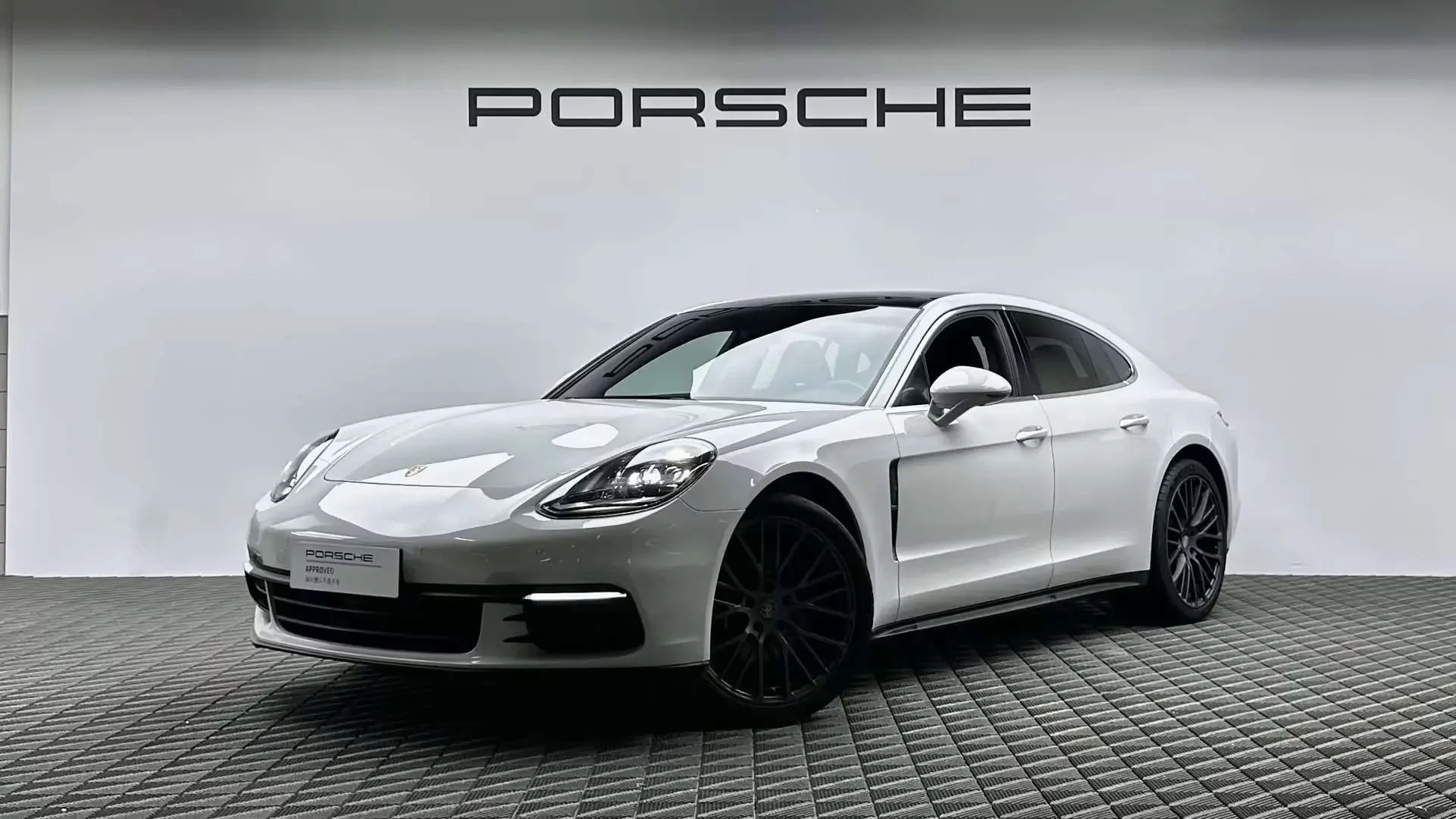 Porsche Panamera  из Китая