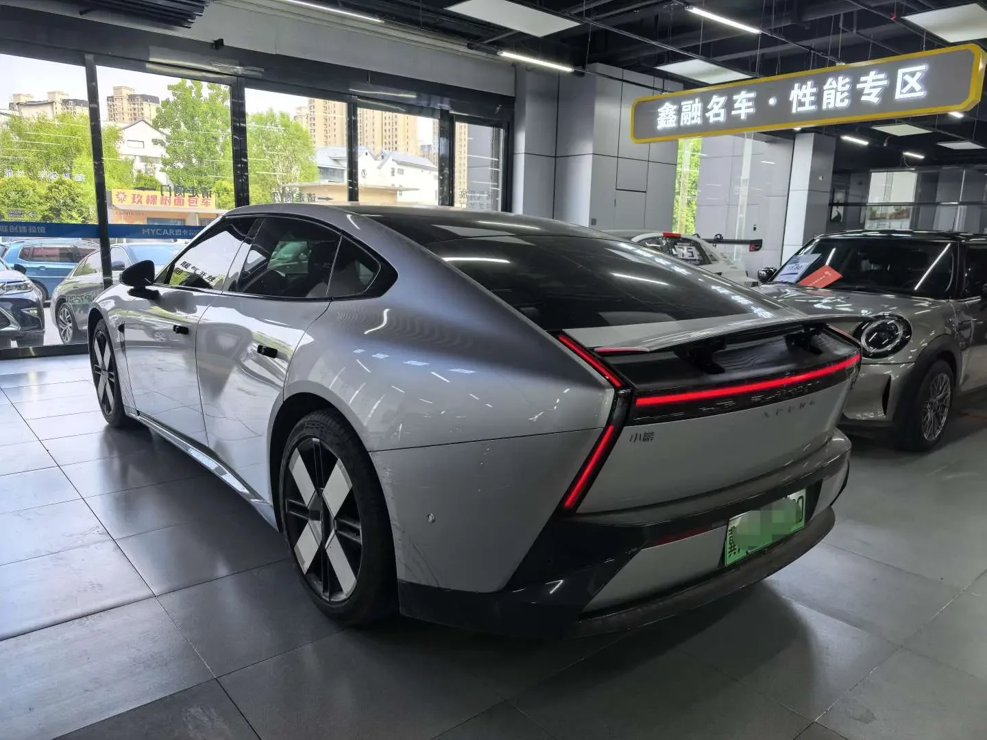 Xpeng P7