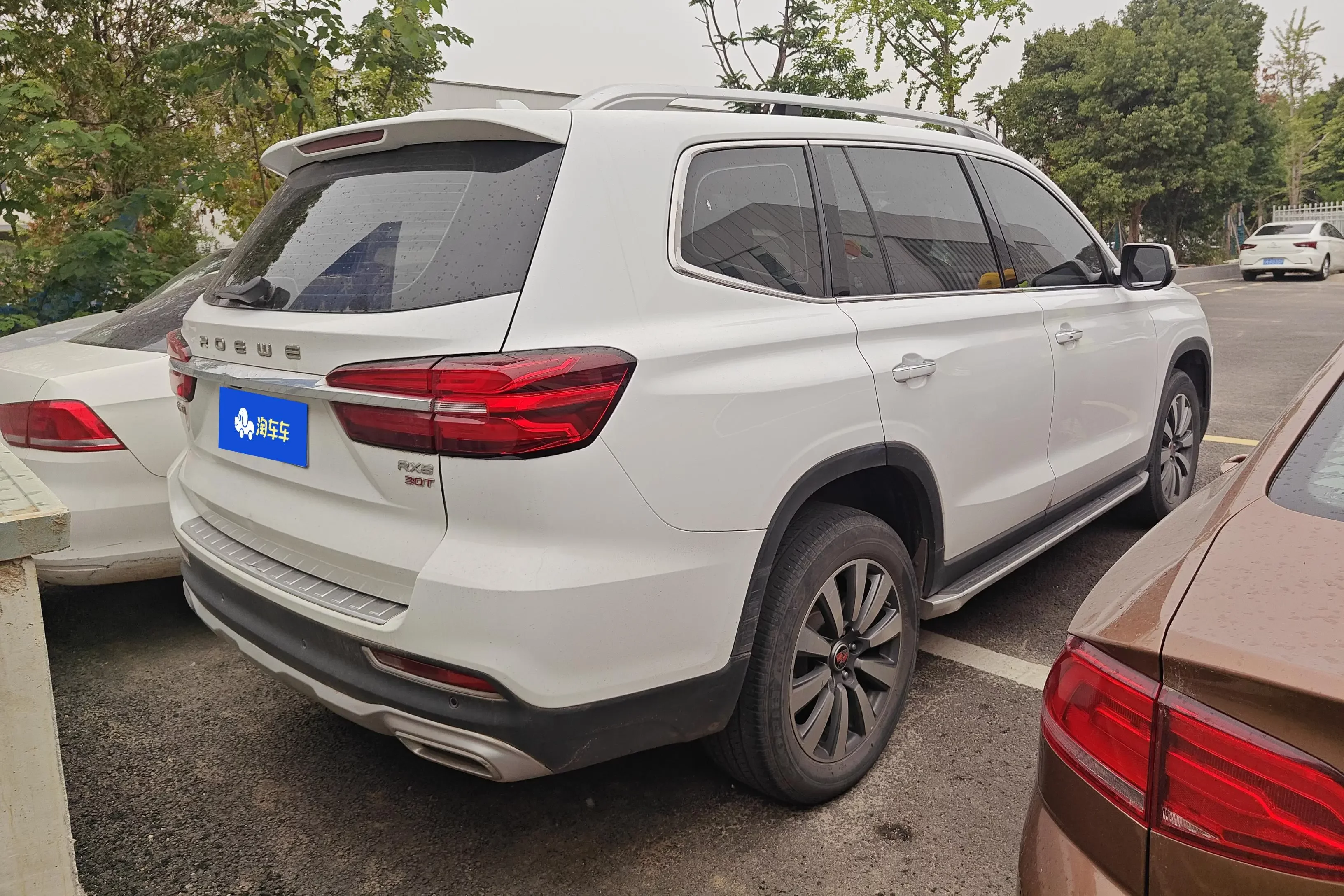 Roewe RX8