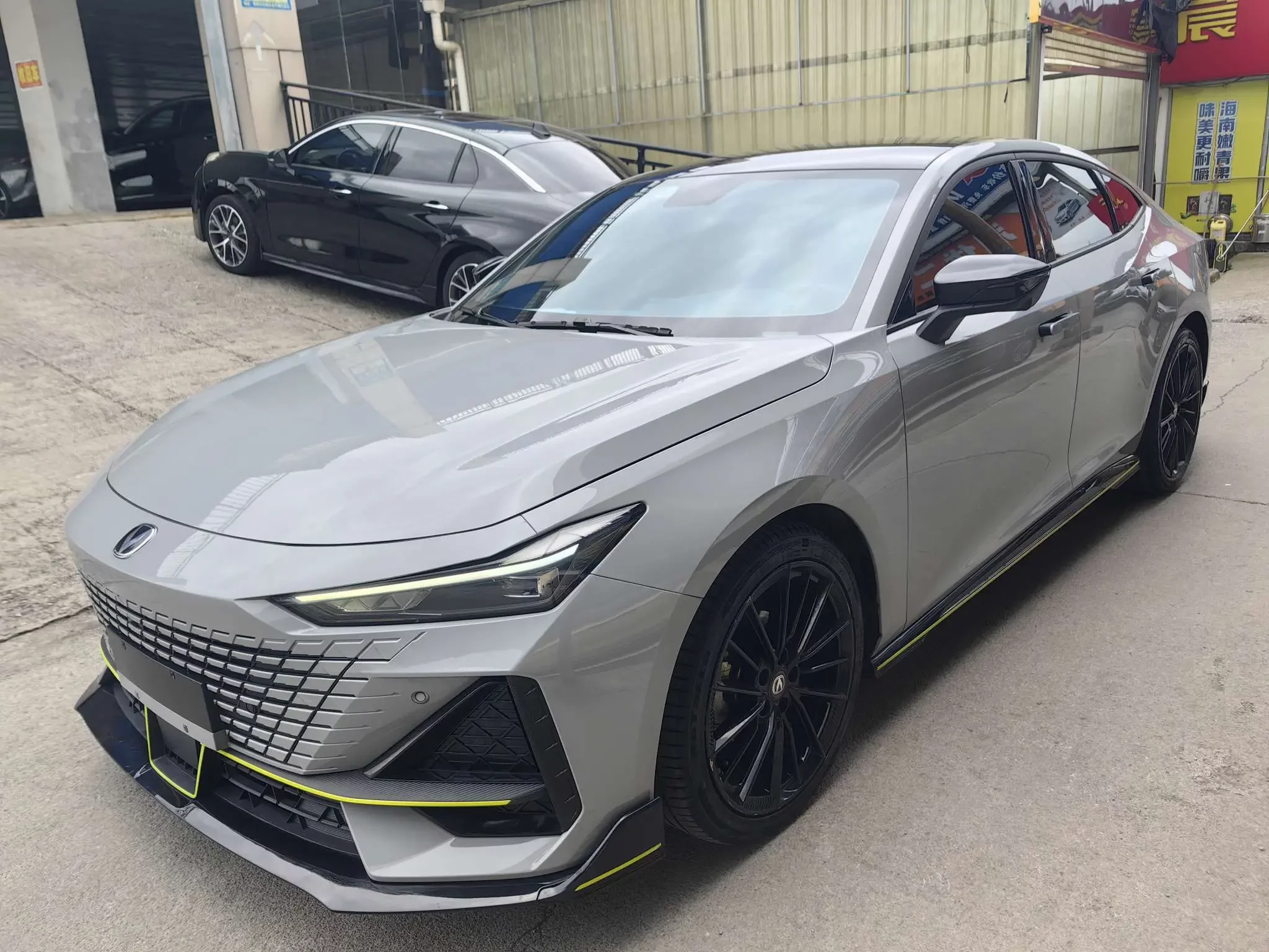 Changan UNI-V