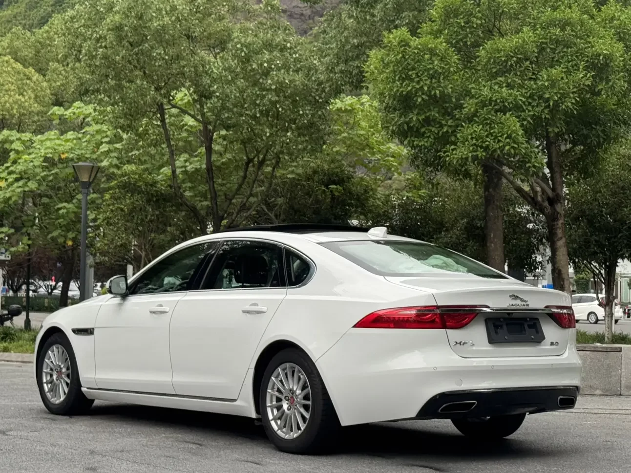 Jaguar XFL