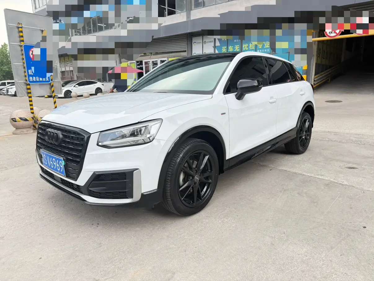 Audi Q2L