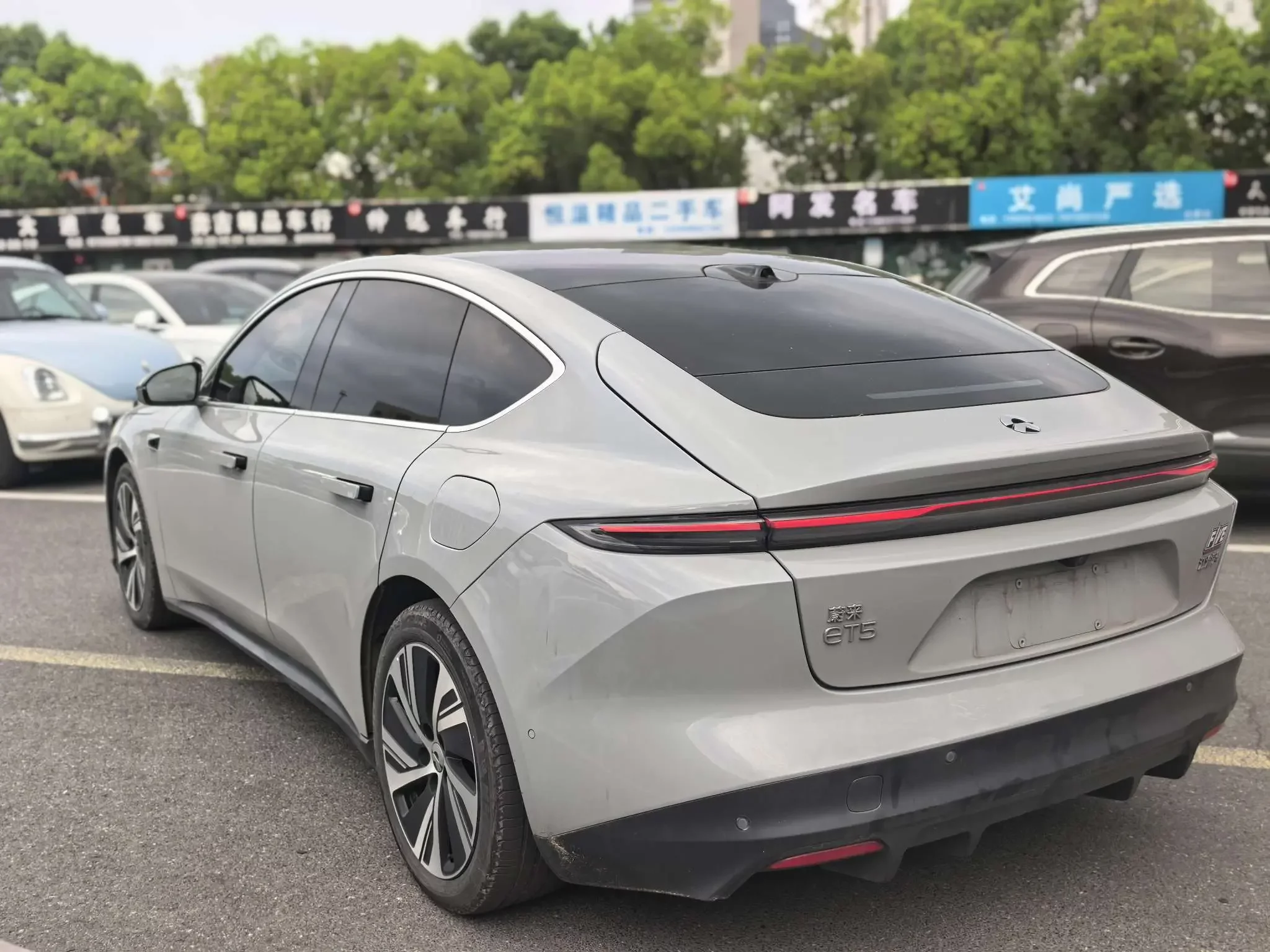 NIO ET5