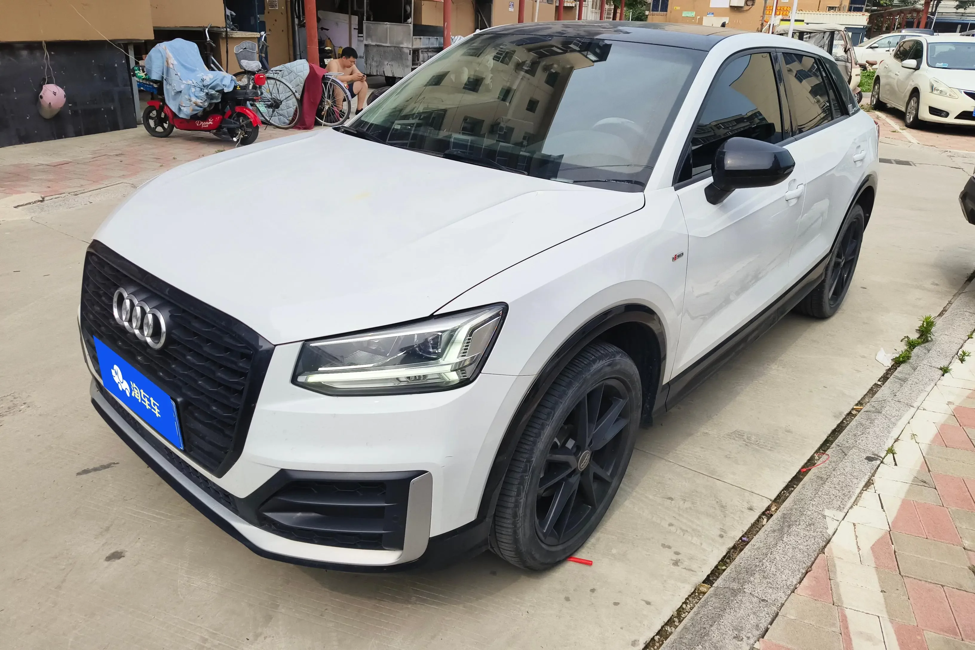 Audi Q2L