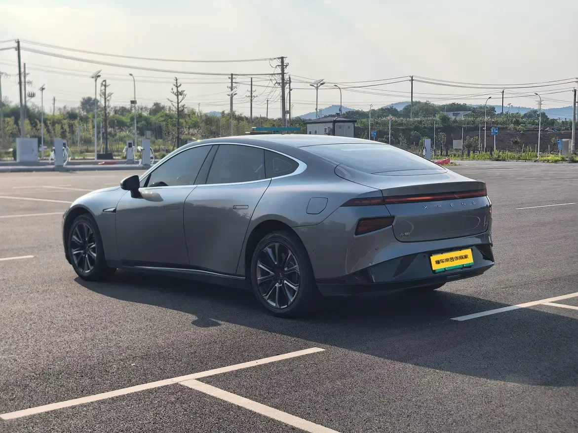 Xpeng P7