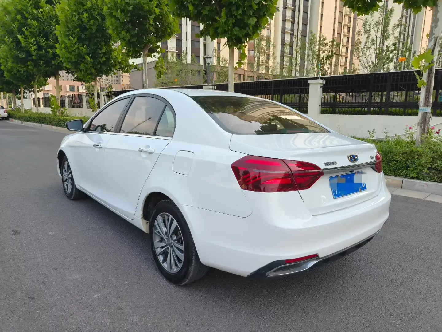 Geely emgrand