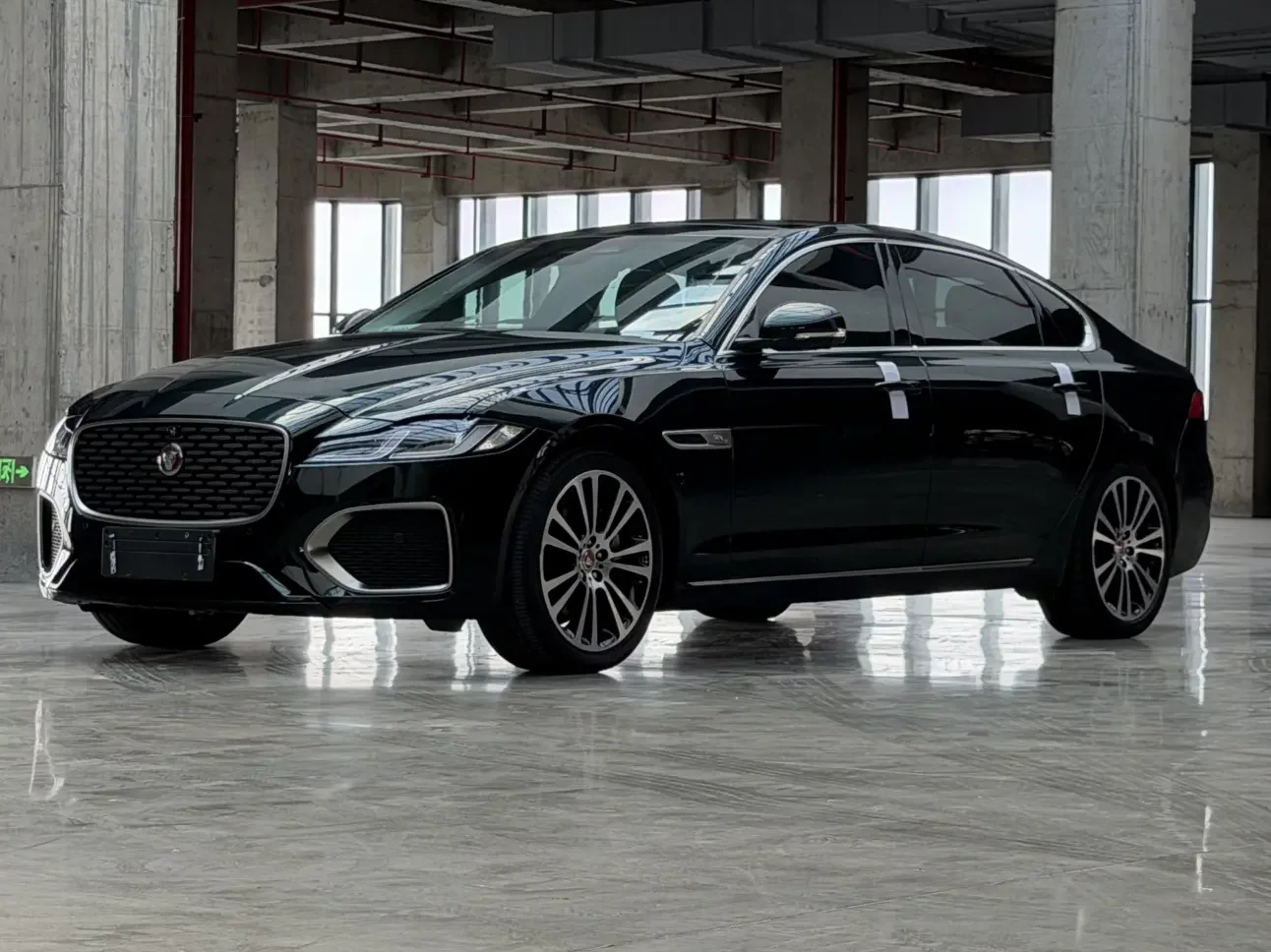 Jaguar XFL  из Китая