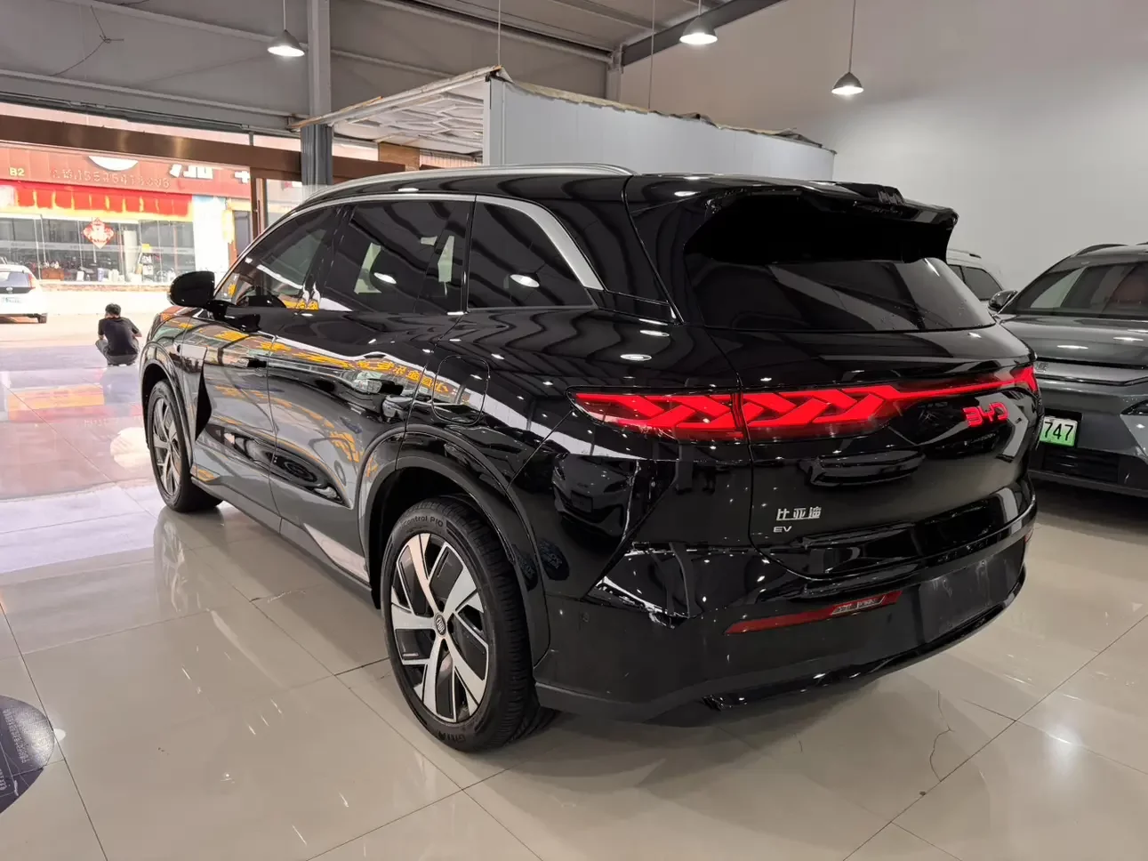 BYD Tang L EV