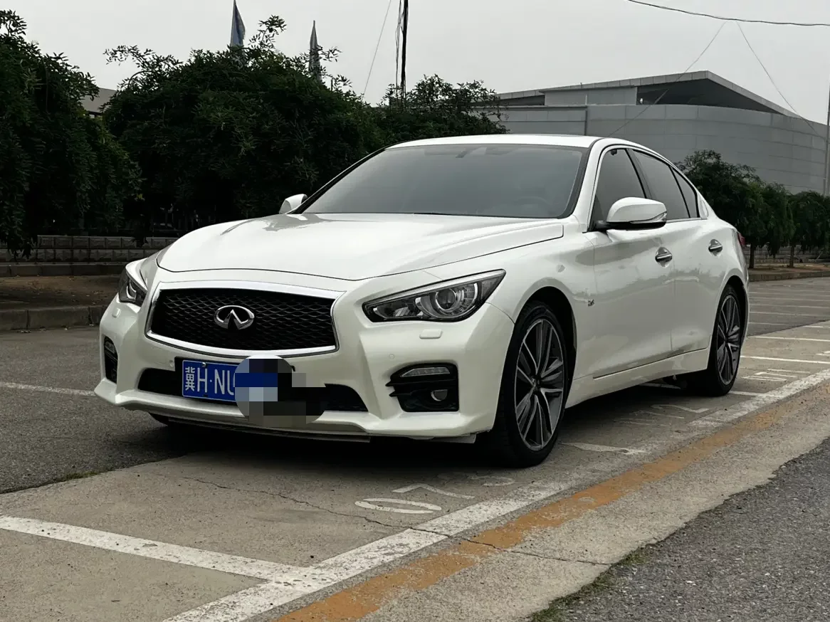 Infiniti Q50