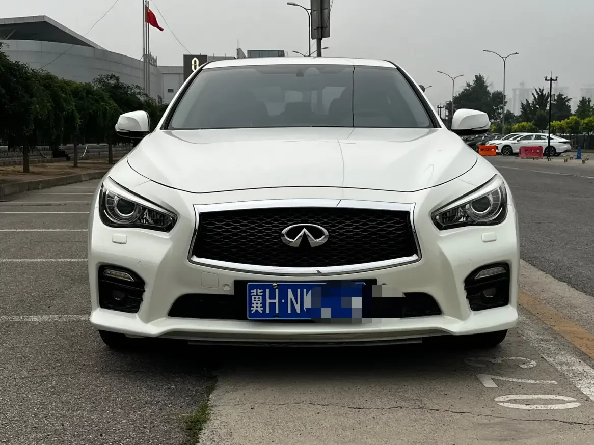 Infiniti Q50