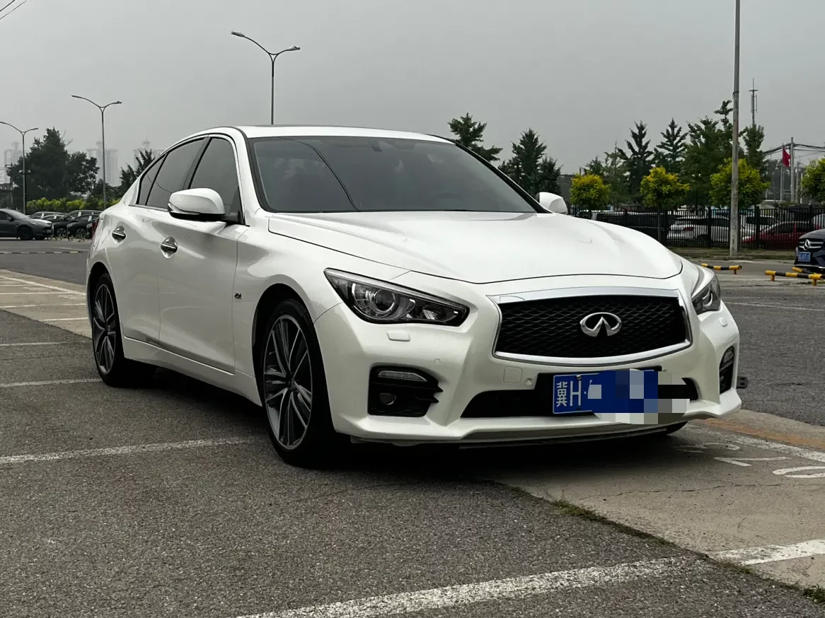 Infiniti Q50