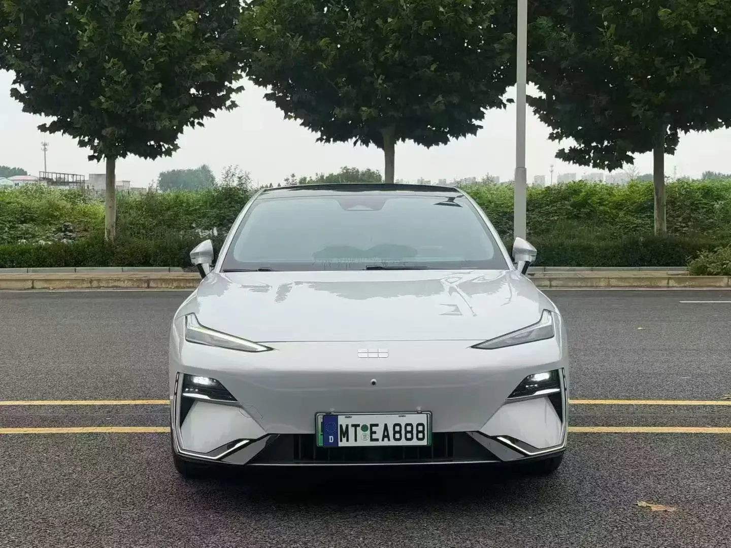 Geely Galaxy E8