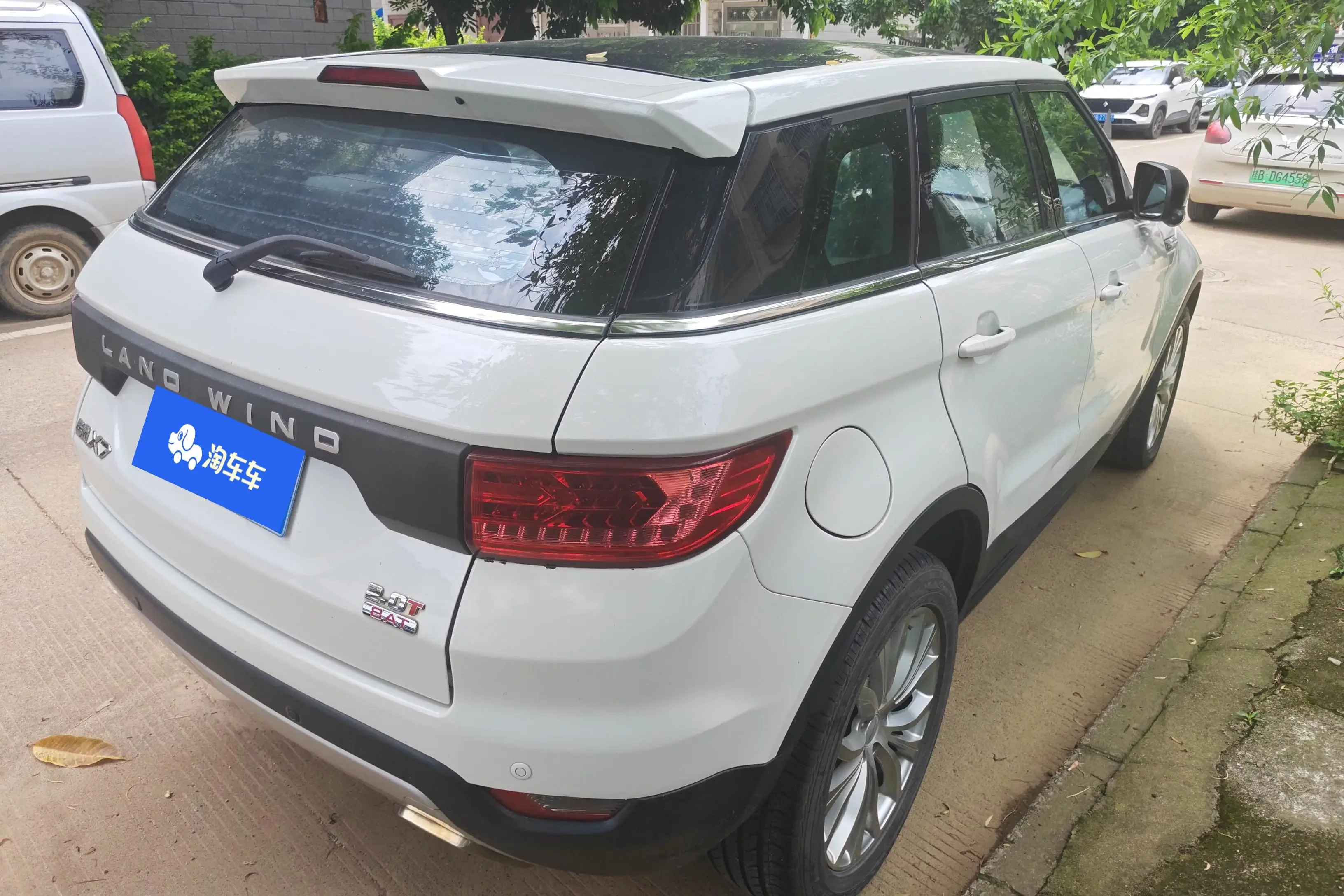 Lu Feng Landwind X7