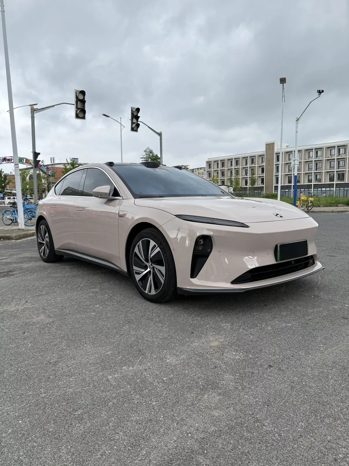 NIO ET5