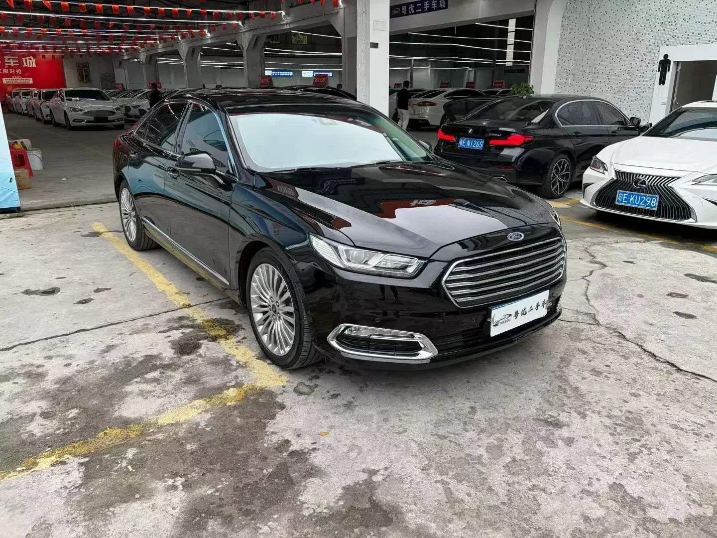 Ford Taurus