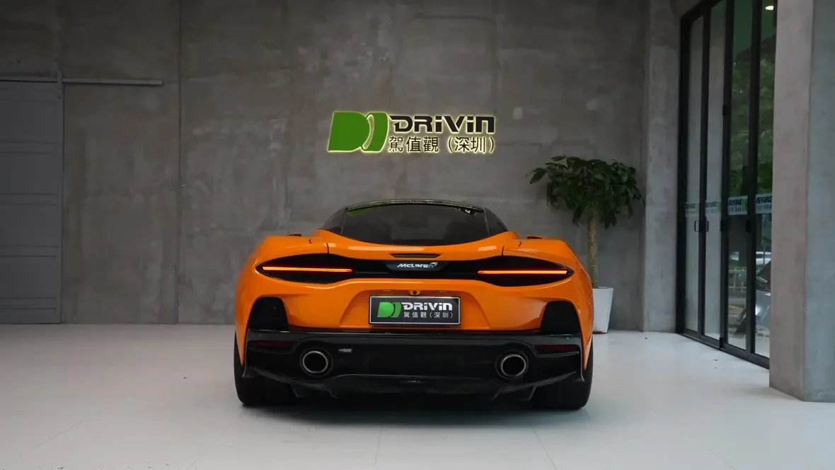 McLaren GT