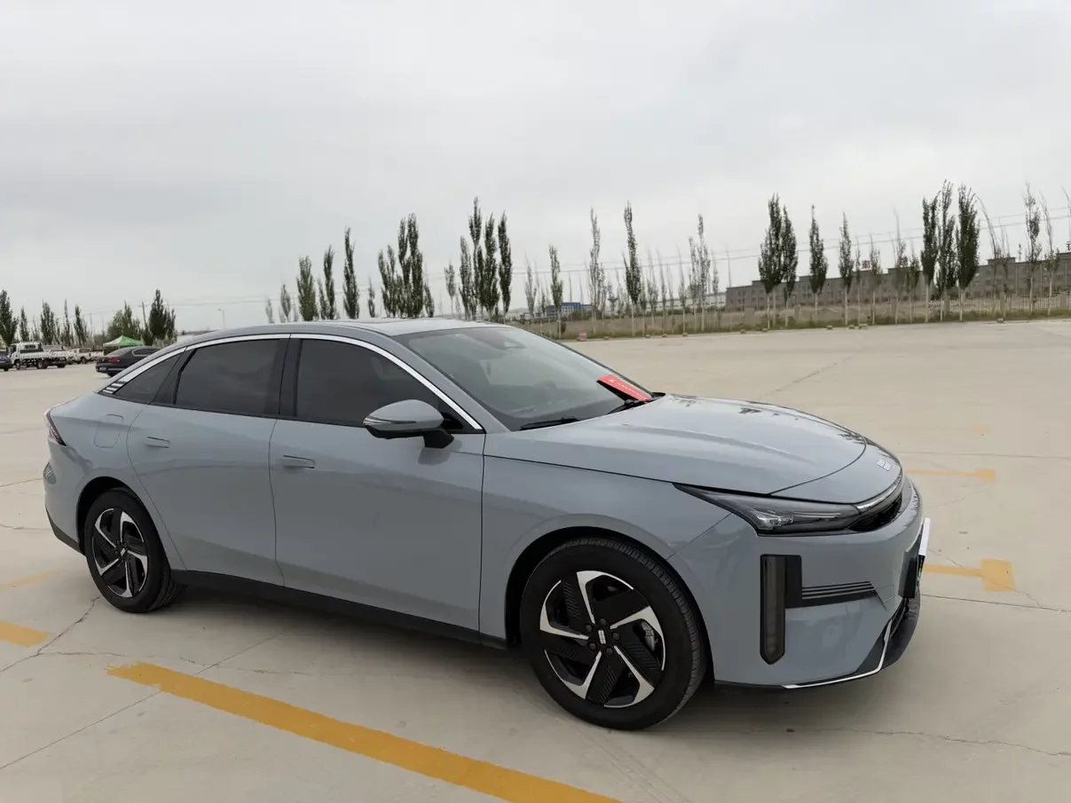 Geely Galaxy L6