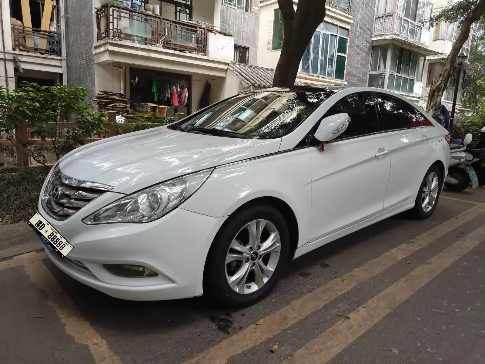 Hyundai sonata eight