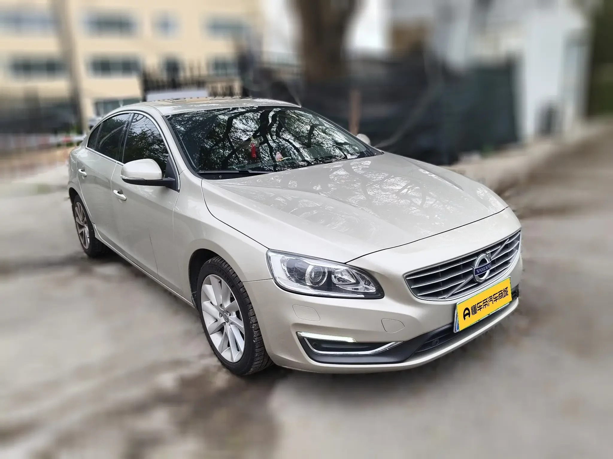 Volvo S60