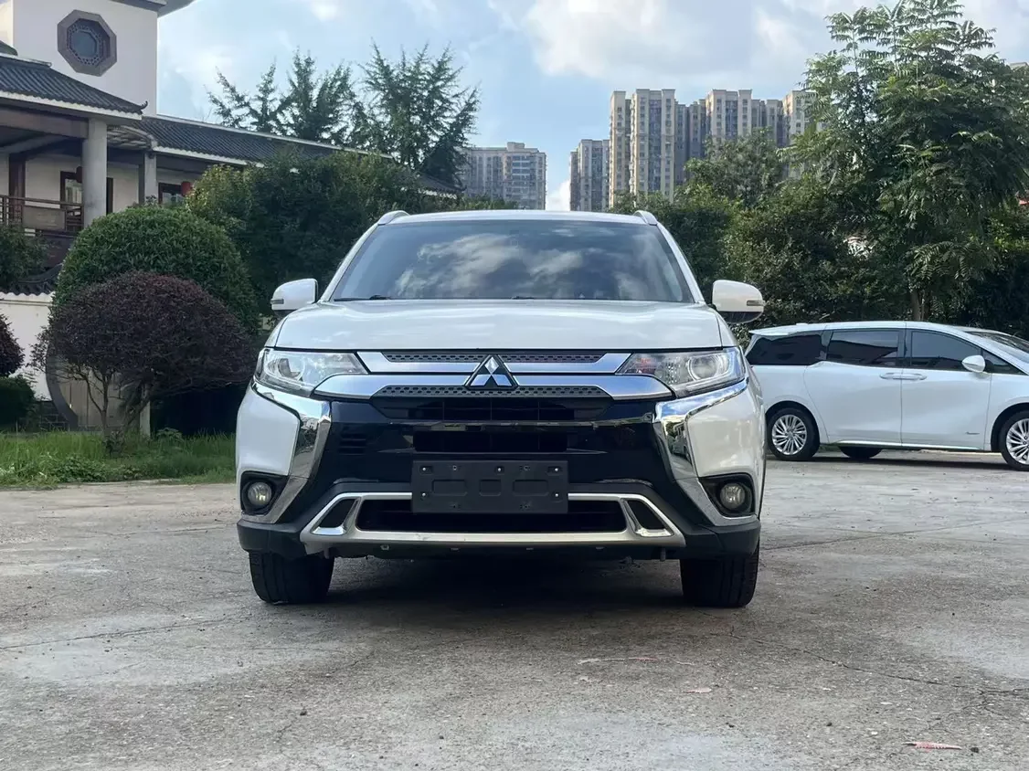 Mitsubishi Outlander  из Китая