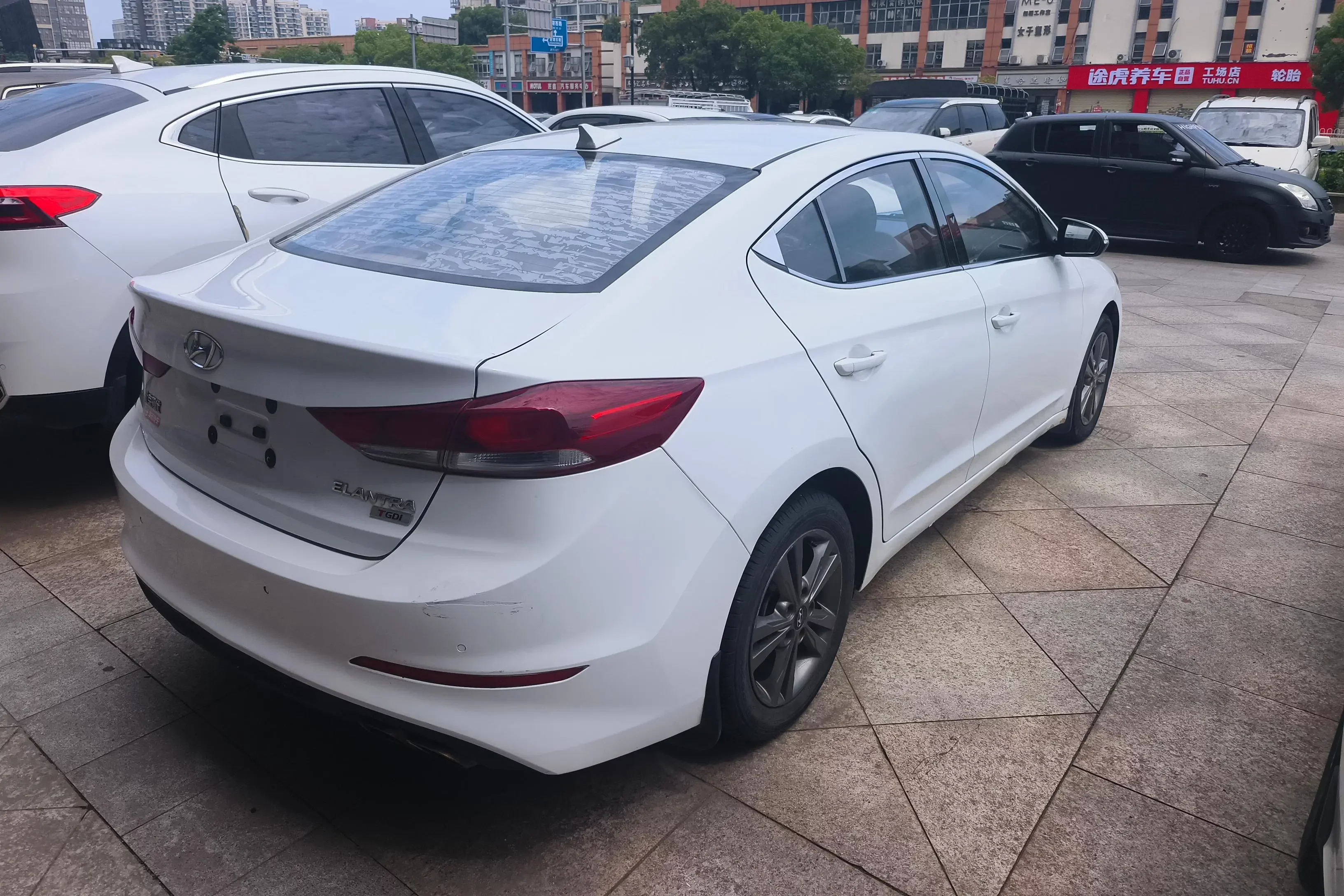 Hyundai lead