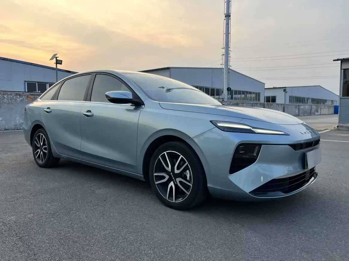 Roewe D6