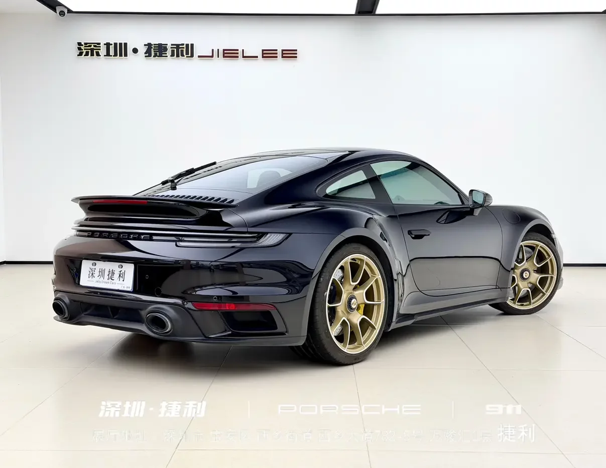 Porsche 911