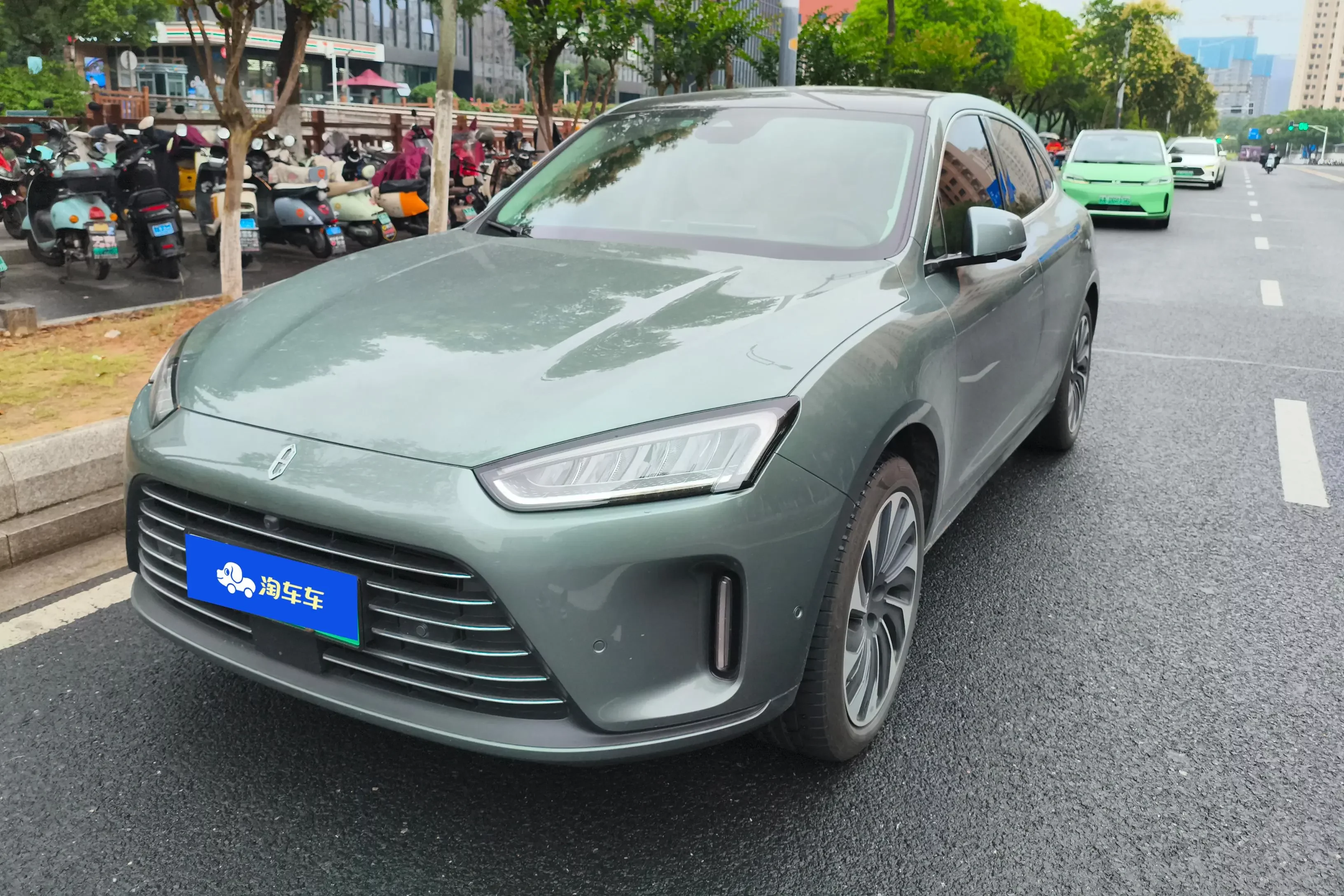 AITO M5
