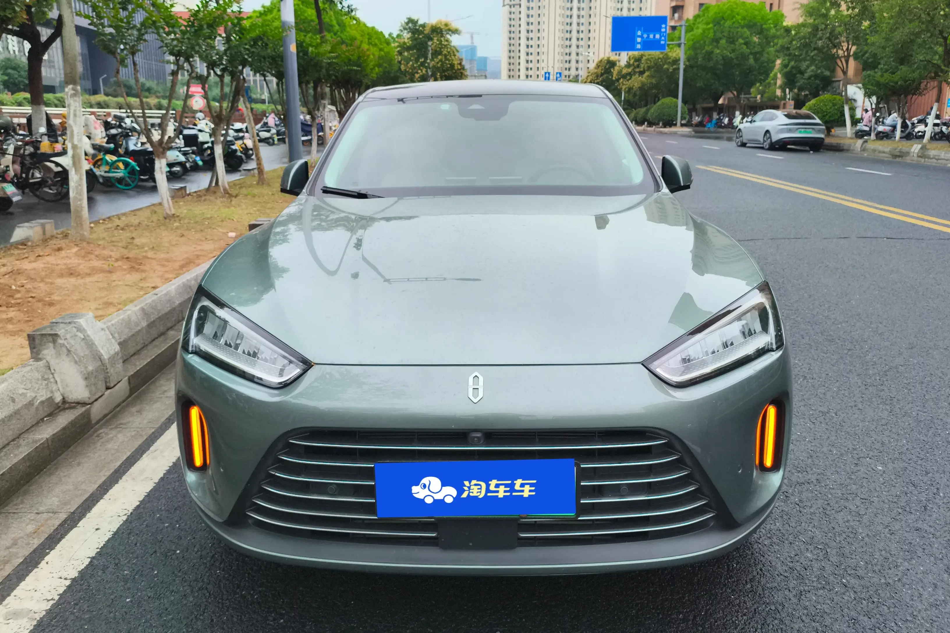 AITO M5