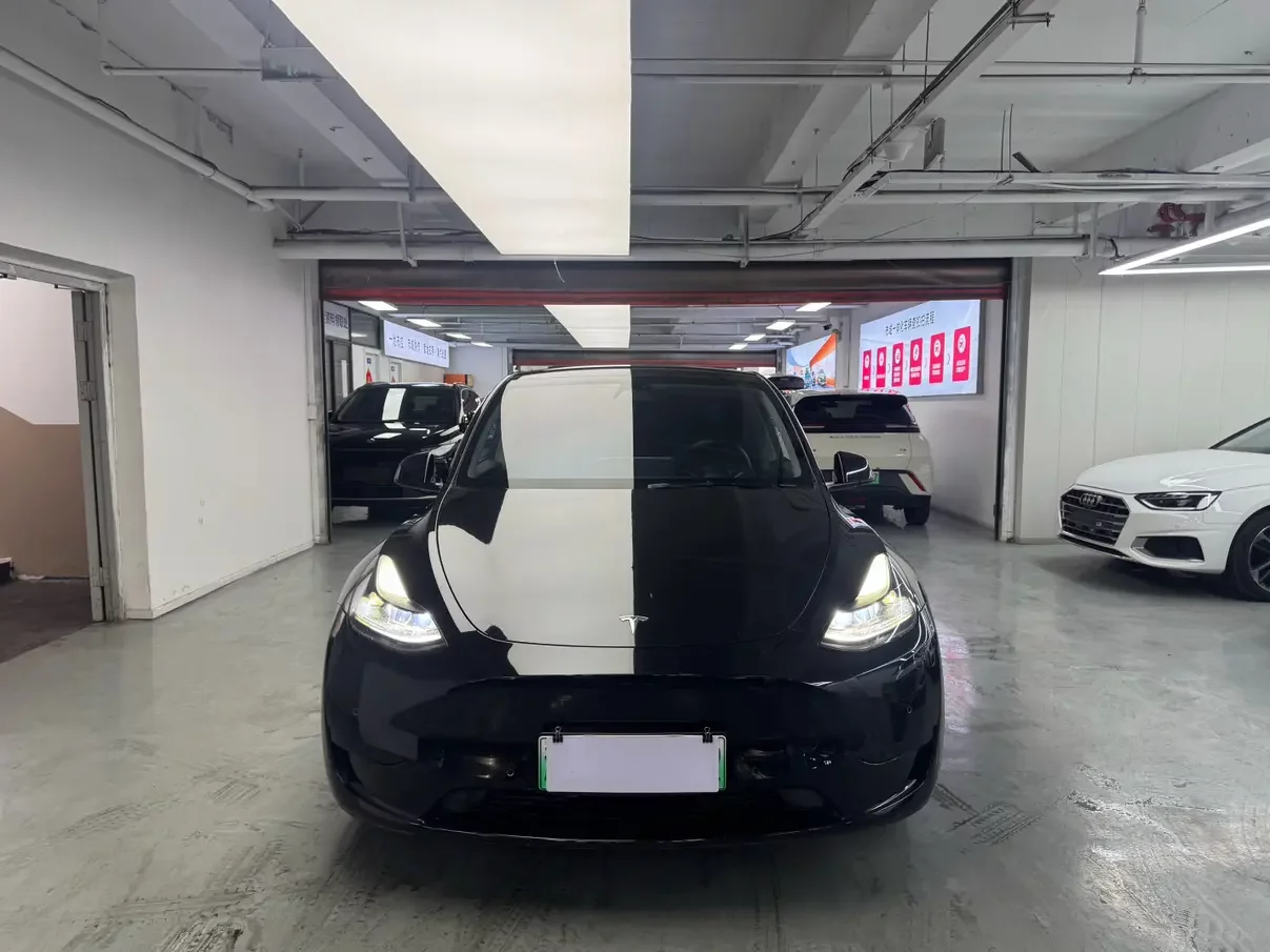 Tesla Model Y  из Китая