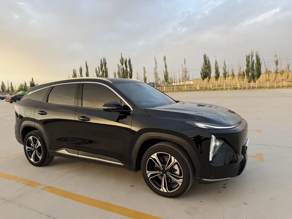 Geely Galaxy L7