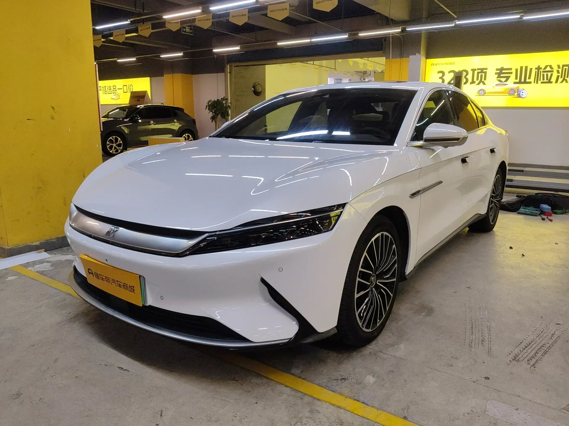 BYD Han EV