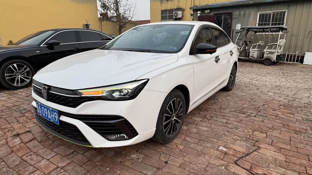 Roewe i5