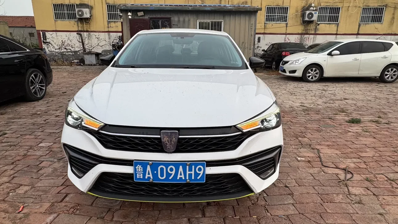 Roewe i5