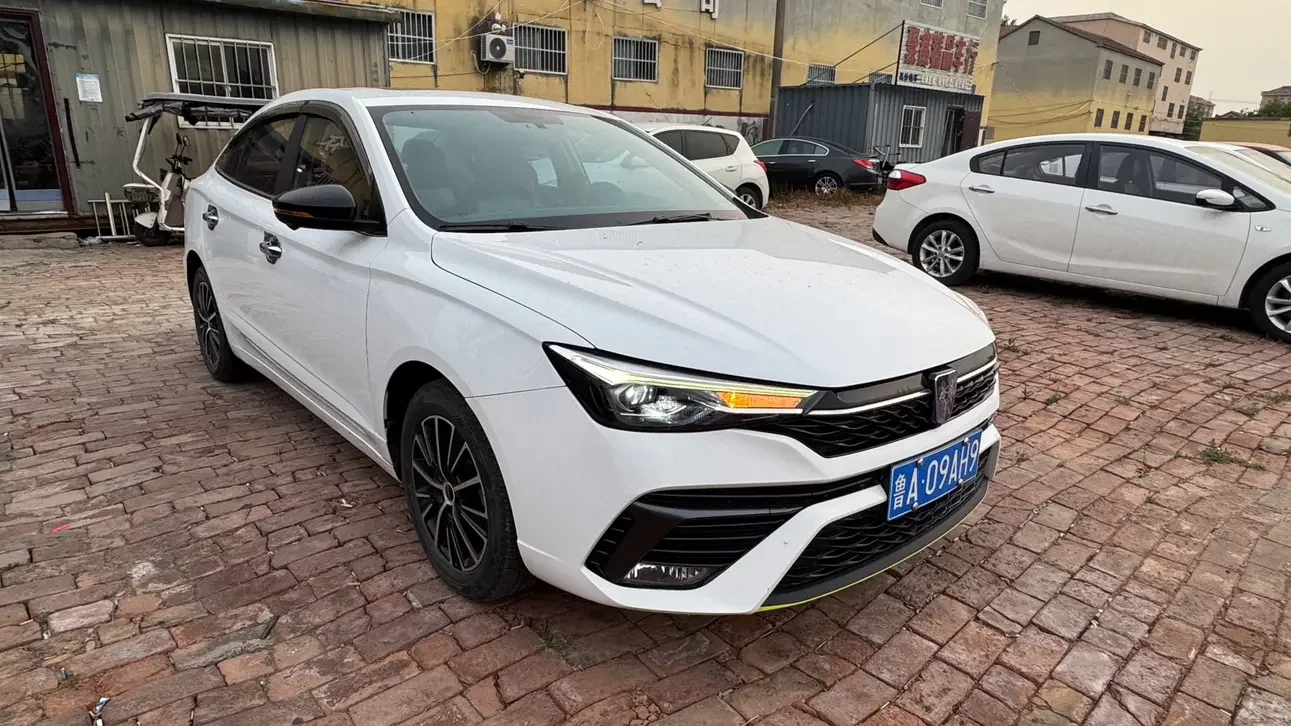Roewe i5