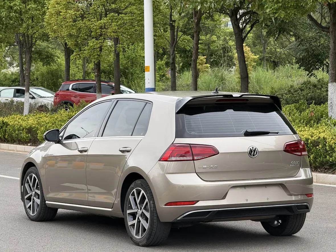 Volkswagen golf