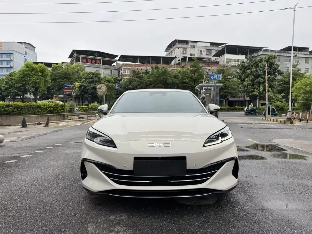 BYD Seal 06DM