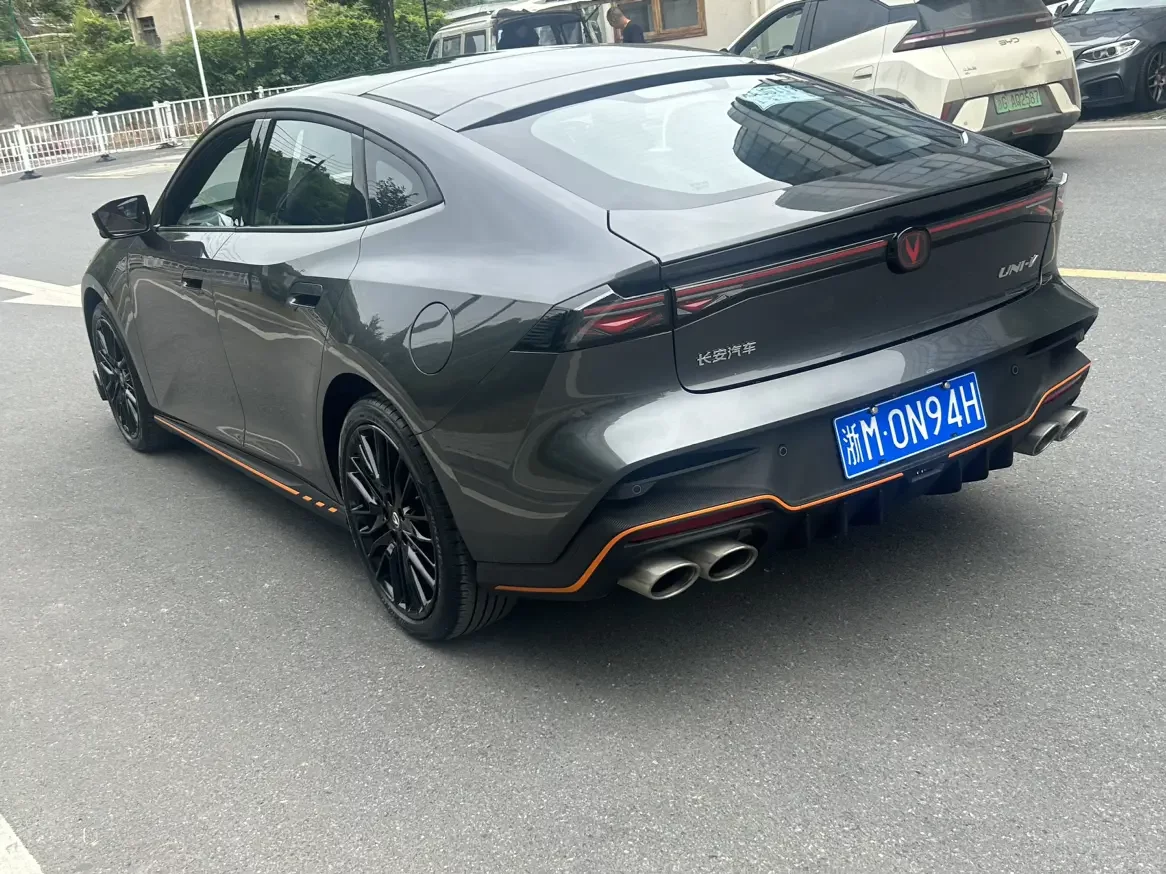 Changan UNI-V