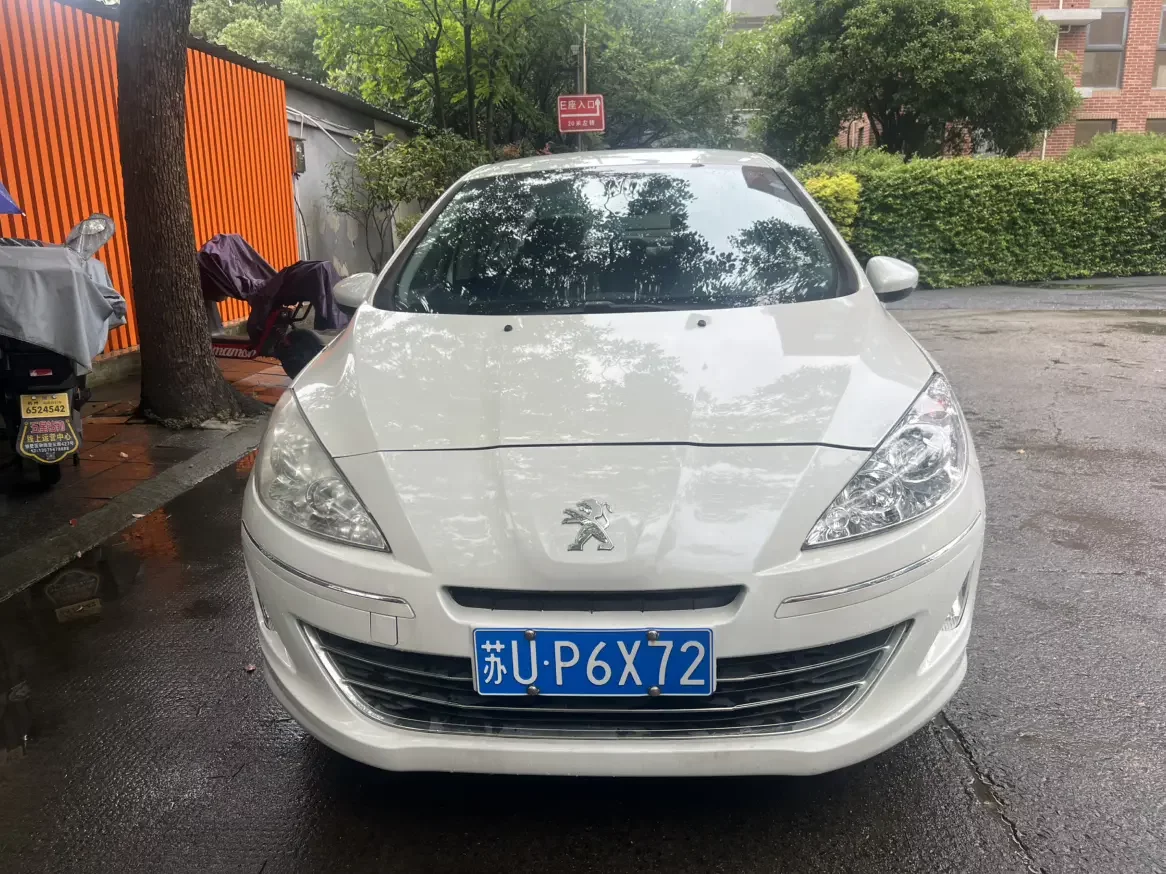 Peugeot 408