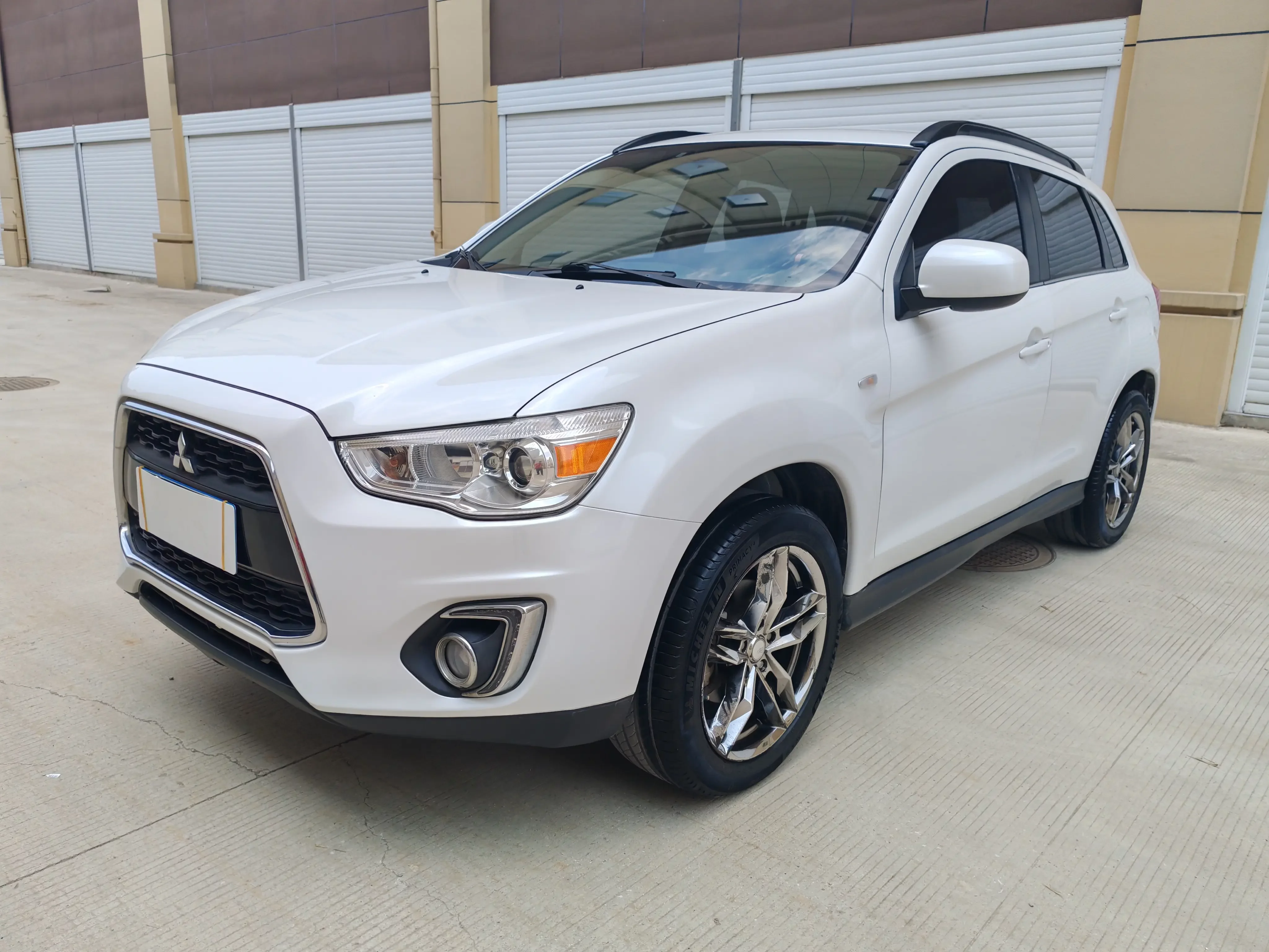 Mitsubishi Jinxuan ASX  из Китая