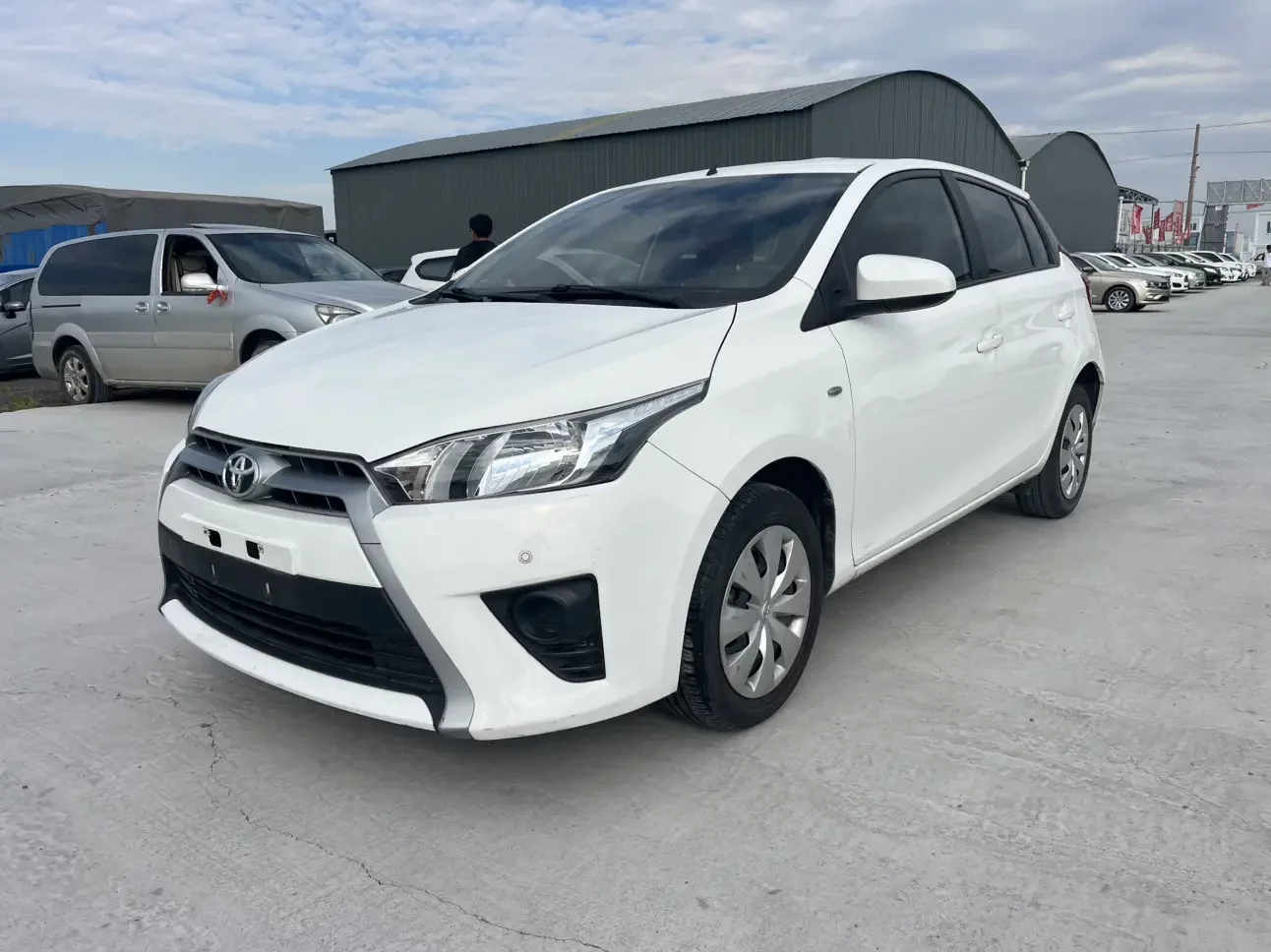 Toyota Yaris L