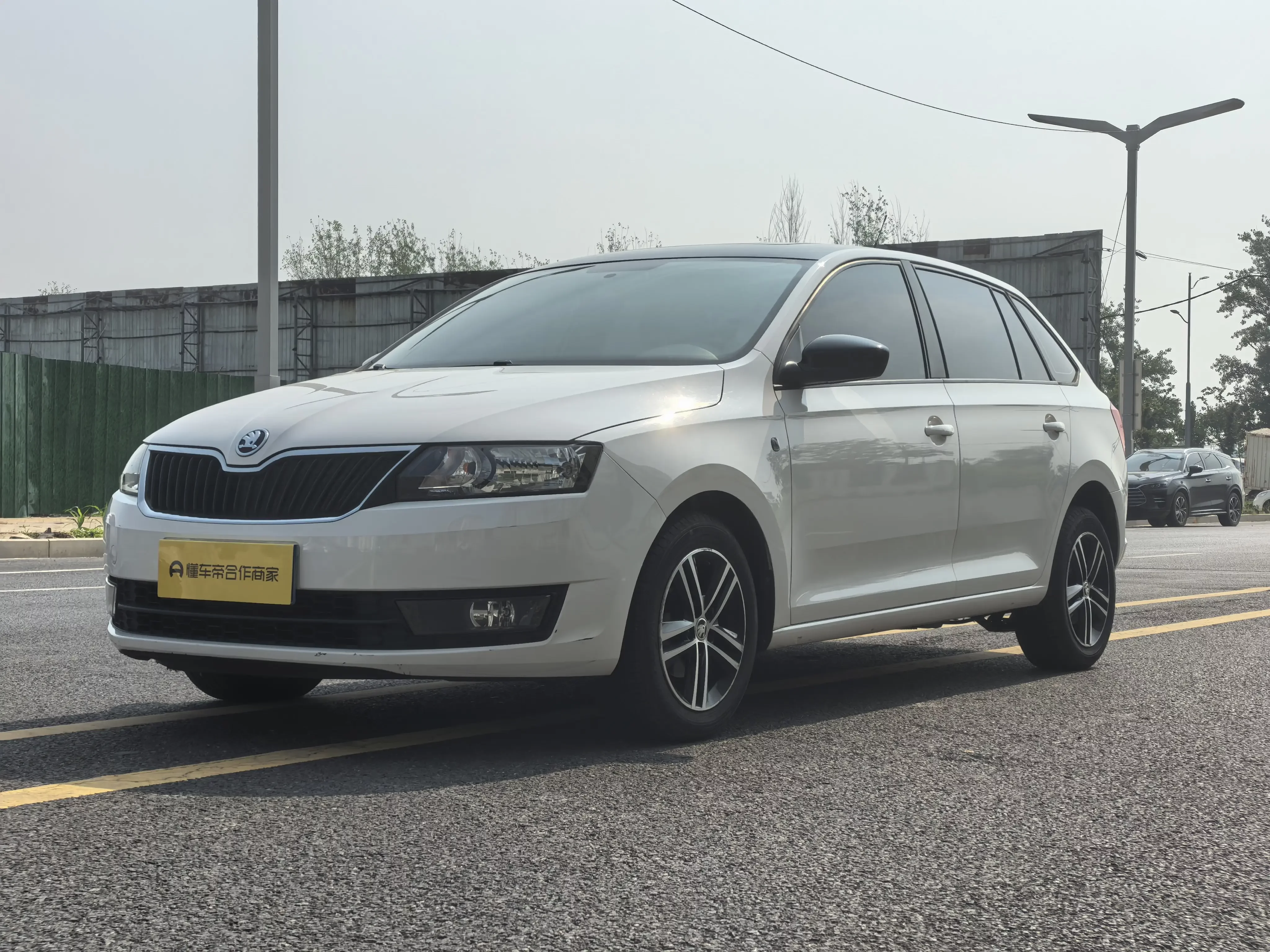 Skoda Xin Dong  из Китая
