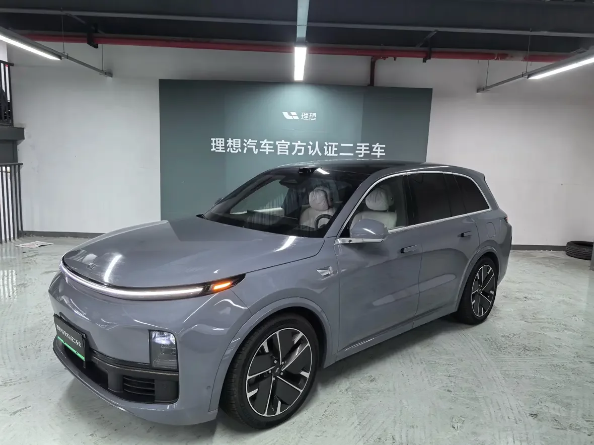 Lixiang L8
