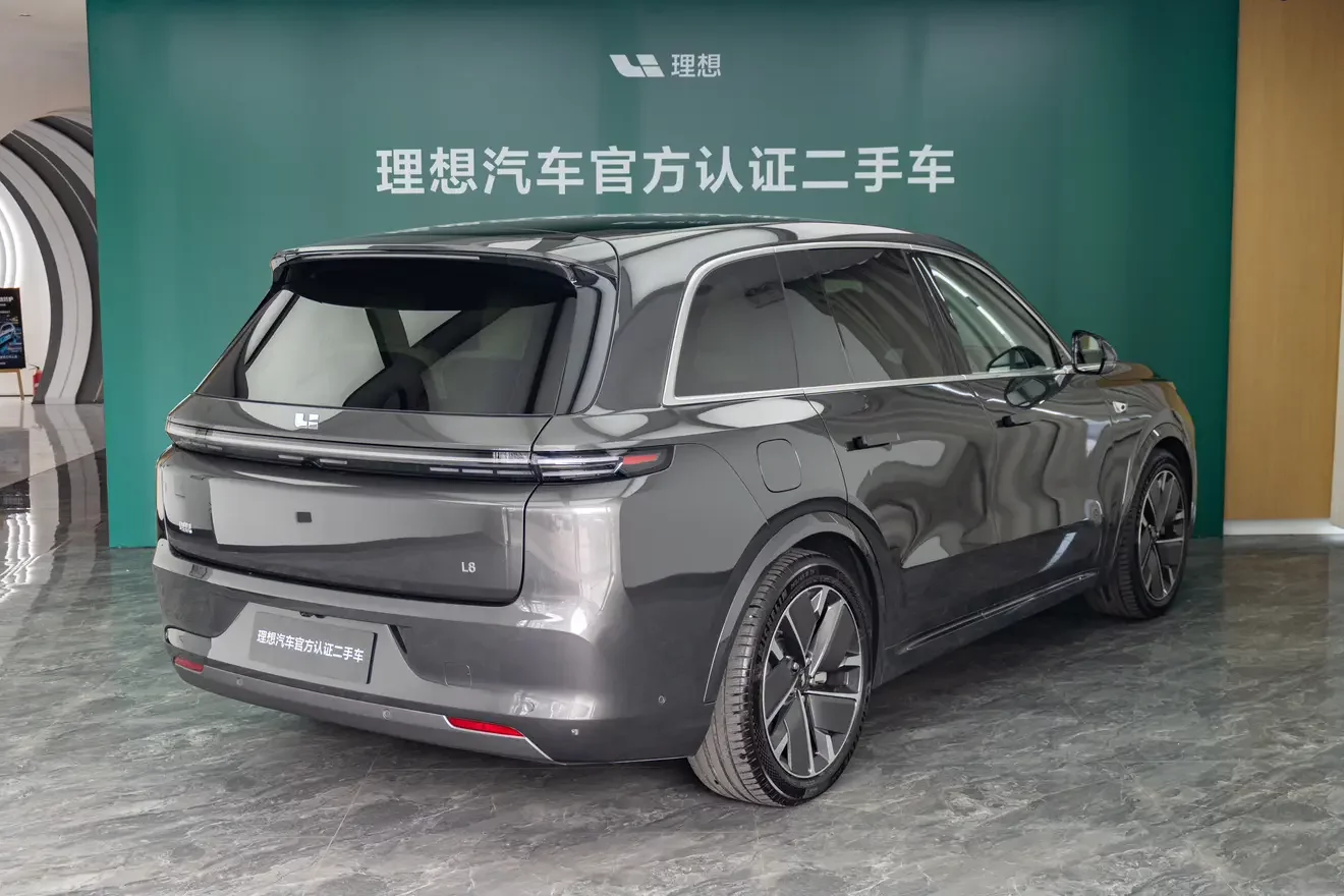 Lixiang L8