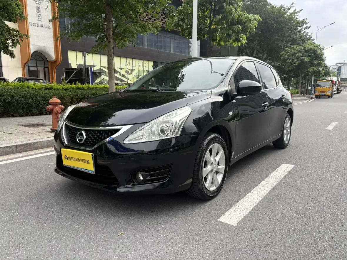 Nissan Tiida