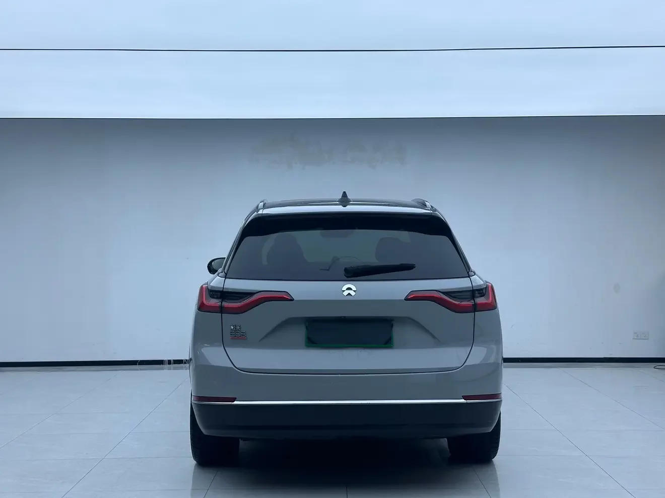 NIO ES8