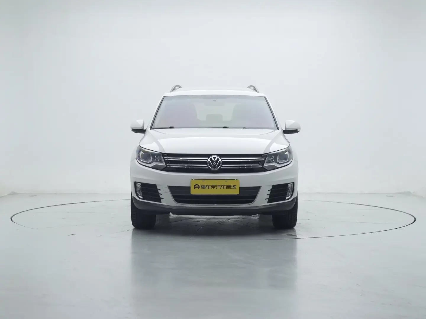 Volkswagen Tiguan (Tharu)