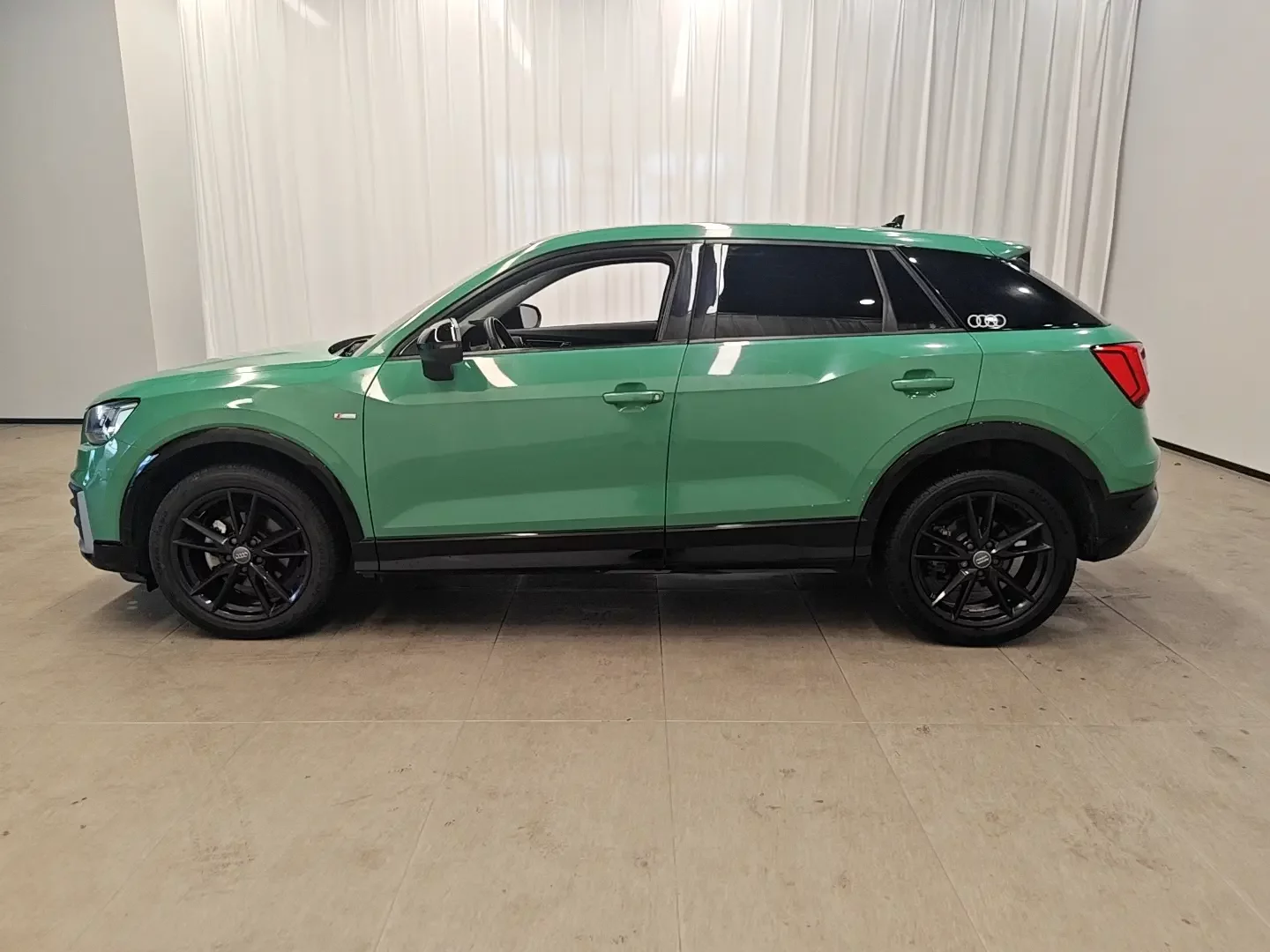 Audi Q2L